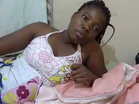 Snapshot of ebony_valleria chatting on 02.26.25 ebony valleria online show from 02.26.25