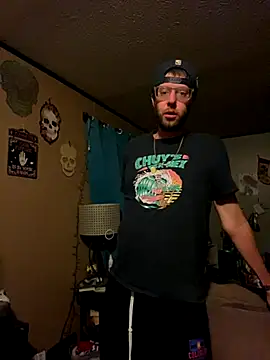 Snapshot of denverfwb chatting on 10.03.25 denverfwb online show from 10.03.25