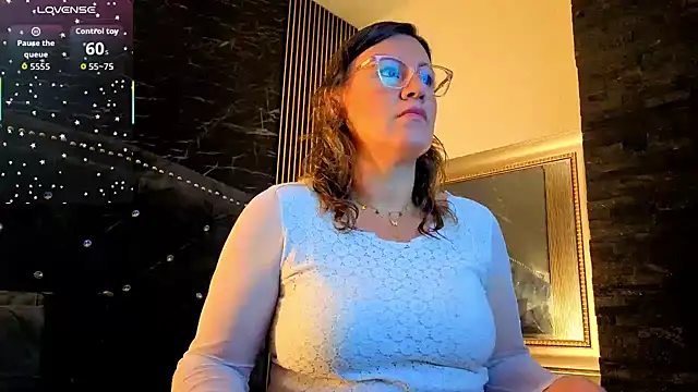 charlotte  G online show from 11.16.25