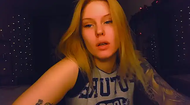 VoluptuousDreams online show from 12.08.24