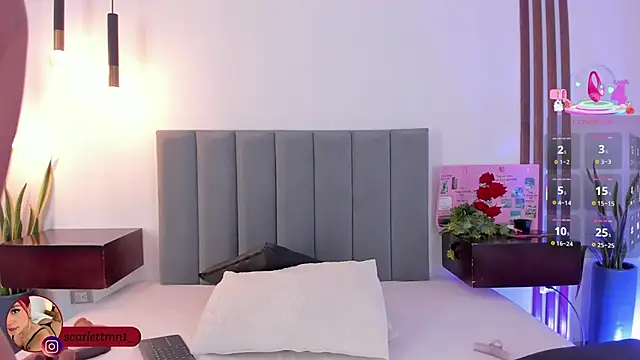 Scarlett Morgan  online show from 10.21.25