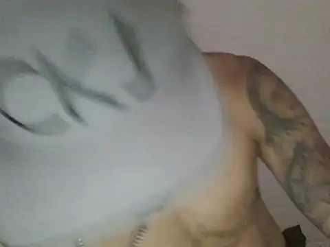 Snapshot of Moreno_maduro chatting on 04.03.26 Moreno maduro online show from 04.03.26