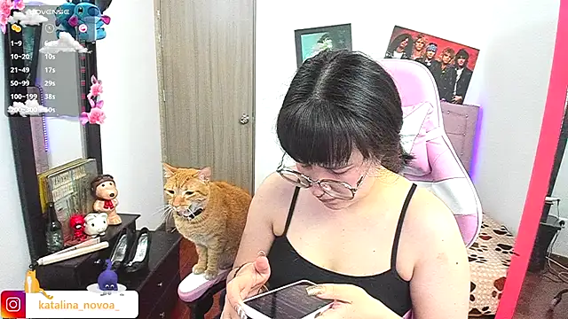 Katalina novoa online show from 12.15.25