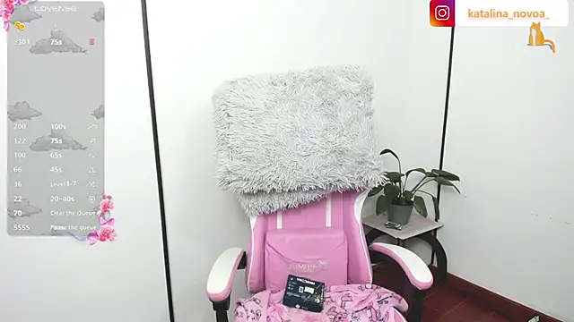 Snapshot of Katalina_novoa chatting on 06.12.26 Katalina novoa online show from 06.12.26