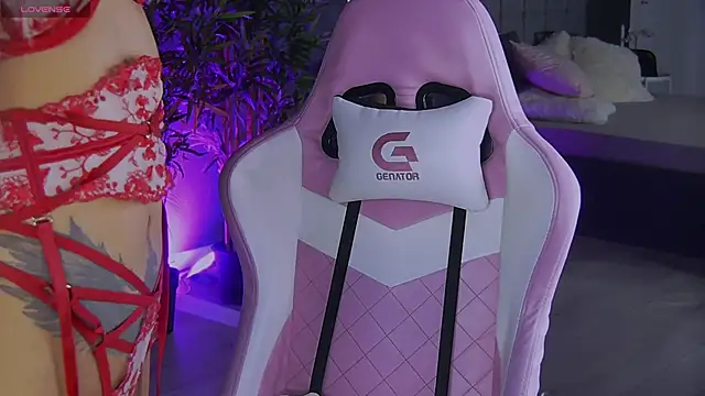 shayblonde online show from 12.25.24