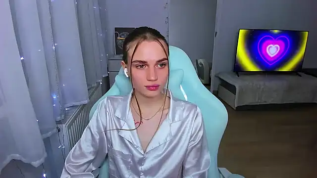 StellaLawless online show from 12.19.24