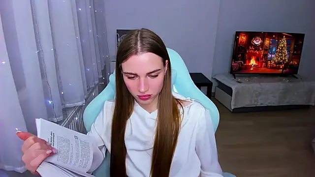 StellaLawless online show from 12.21.24