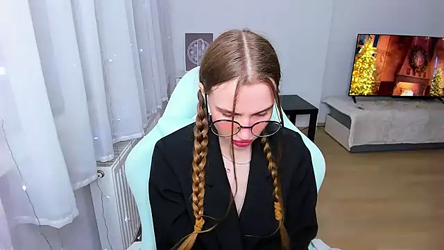 StellaLawless online show from 12.23.24