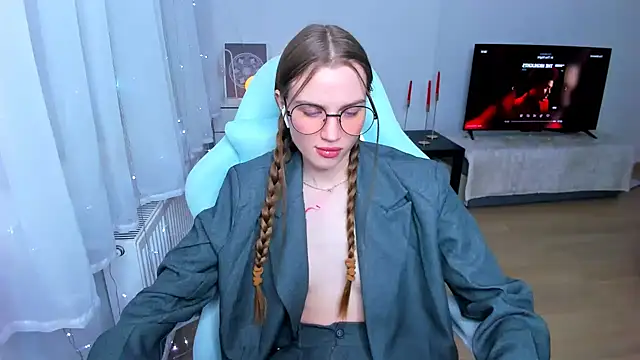 StellaLawless online show from 01.17.25