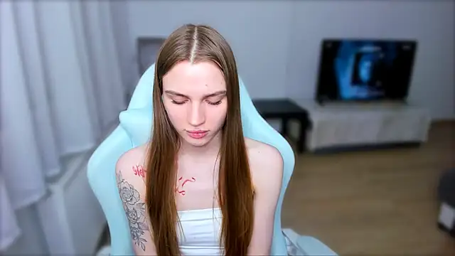 StellaLawless online show from 02.19.25