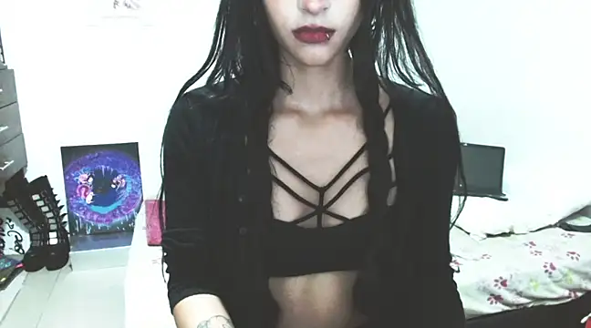 Snapshot of TaraTetsu_ chatting on 02.01.25 TaraTetsu online show from 02.01.25