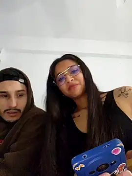 Snapshot of GLIANGELI chatting on 02.05.25 GLIANGELI online show from 02.05.25