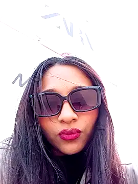 Snapshot of GLIANGELI chatting on 02.18.25 GLIANGELI online show from 02.18.25