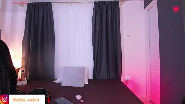 MarilynSmIith online show from 09.22.25