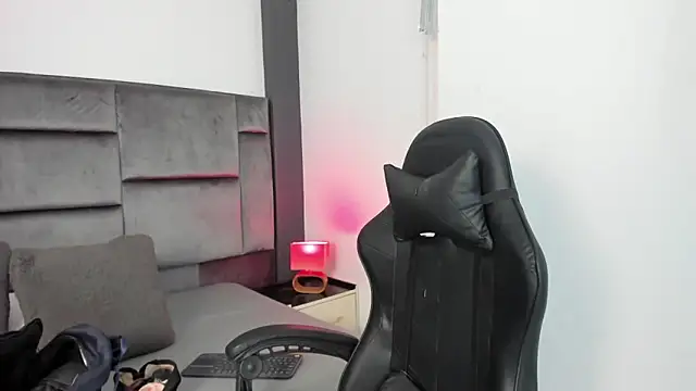 Snapshot of MarilynSmIith chatting on 02.02.26 MarilynSmIith online show from 02.02.26