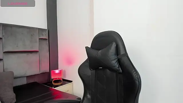 Snapshot of MarilynSmIith chatting on 02.06.26 MarilynSmIith online show from 02.06.26