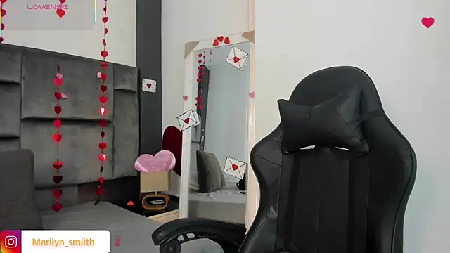 Snapshot of MarilynSmIith chatting on 02.11.26 MarilynSmIith online show from 02.11.26