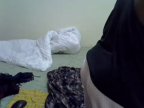 Sweet Bear online show from 12.05.25