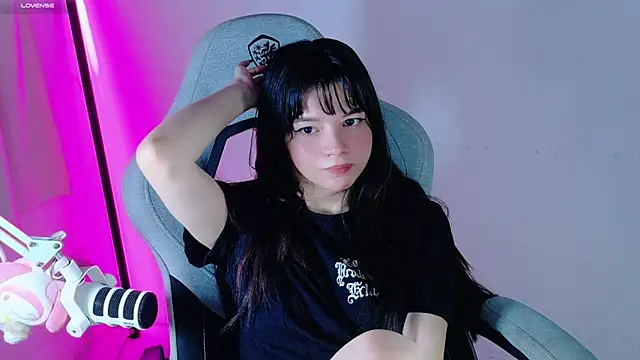 Snapshot of stephybrown chatting on 05.20.26 stephybrown online show from 05.20.26