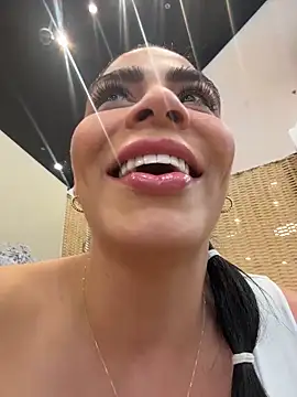 valecruz903 online show from 10.28.25