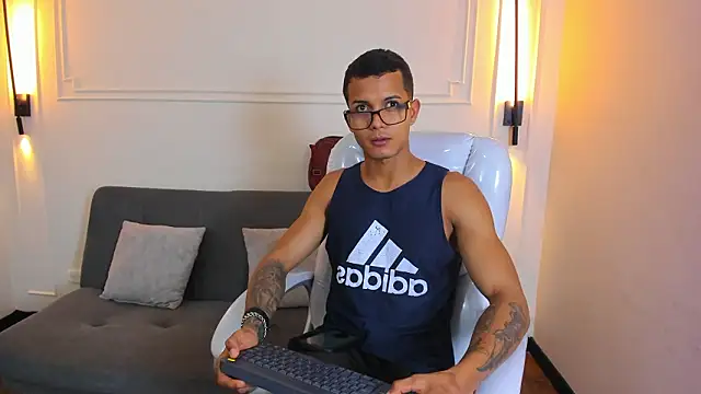 Paradise boy s online show from 02.18.26