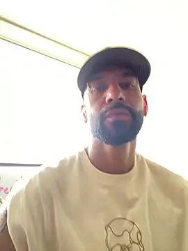 Snapshot of Yorby_Maxx1 chatting on 03.19.25 Yorby Maxx1 online show from 03.19.25