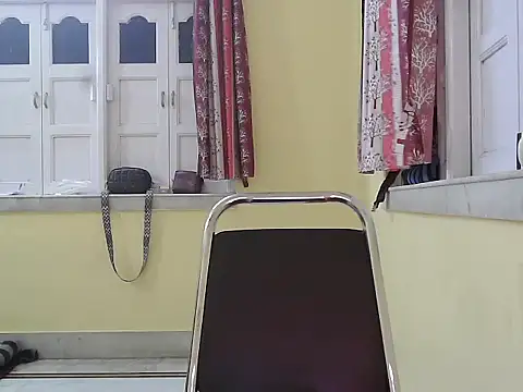 Model-Tanya online show from 11.21.25