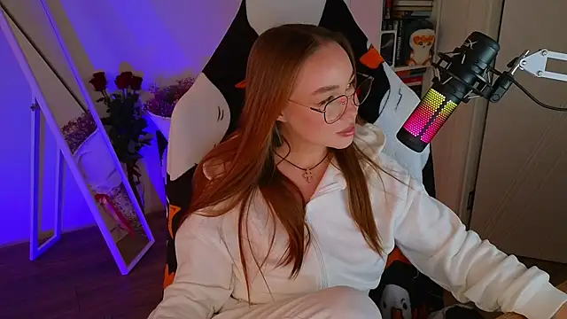 Emili1- online show from 03.11.25