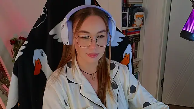 Emili1- online show from 03.15.25