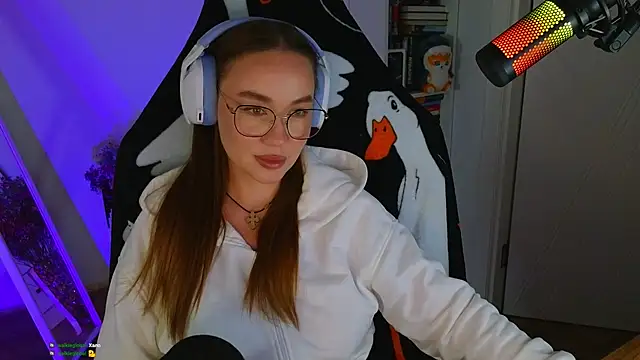 Emili1- online show from 03.22.25