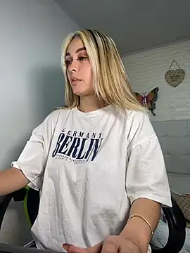 Snapshot of emma_oxford chatting on 02.03.25 emma oxford online show from 02.03.25