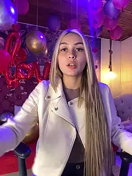 Snapshot of emma_oxford chatting on 02.14.25 emma oxford online show from 02.14.25