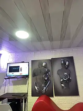 Snapshot of emma_oxford chatting on 03.05.25 emma oxford online show from 03.05.25