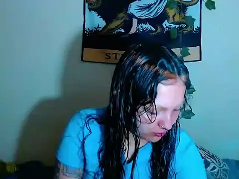 Snapshot of sweetiee_mary chatting on 12.14.25 sweetiee mary online show from 12.14.25