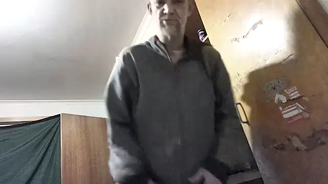 Snapshot of TooFknHorny7676@xh chatting on 05.11.26 TooFknHorny7676xh online show from 05.11.26