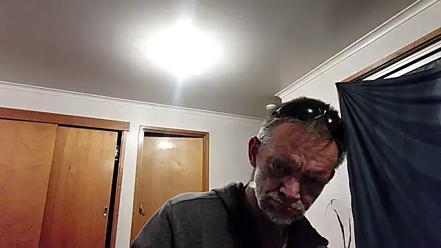 Snapshot of TooFknHorny7676@xh chatting on 05.11.26 TooFknHorny7676xh online show from 05.11.26