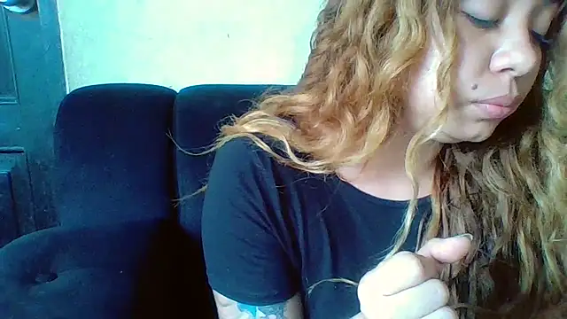 Jennxdolls online show from 01.31.25