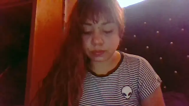 Snapshot of Jennxdolls chatting on 04.27.26 Jennxdolls online show from 04.27.26