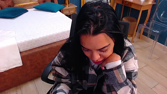 Snapshot of SerenaXMendez chatting on 02.22.25 SerenaXMendez online show from 02.22.25