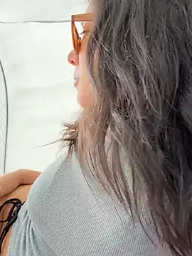 Reinacatchile online show from 01.10.26