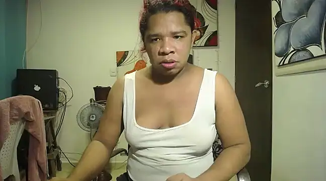 Snapshot of tsbigcock10incock chatting on 03.15.25 tsbigcock10incock online show from 03.15.25