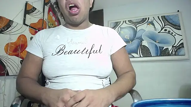 Snapshot of tsbigcock10incock chatting on 09.24.25 tsbigcock10incock online show from 09.24.25