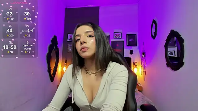 Snapshot of Charlotte__Benett chatting on 01.06.25 Charlotte Benett online show from 01.06.25