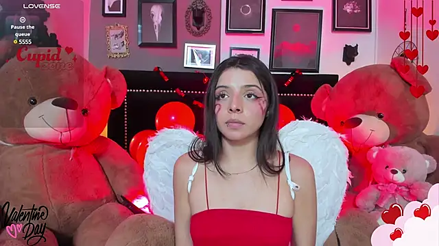 Snapshot of Charlotte__Benett chatting on 02.15.25 Charlotte Benett online show from 02.15.25