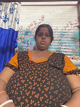 Beauty-queen online show from 02.28.26