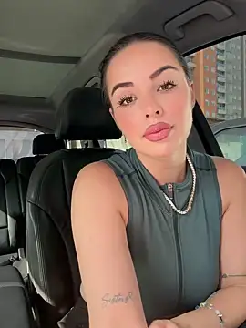 Alirawrz online show from 10.22.25