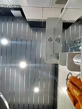 NikaXBerry online show from 02.09.25