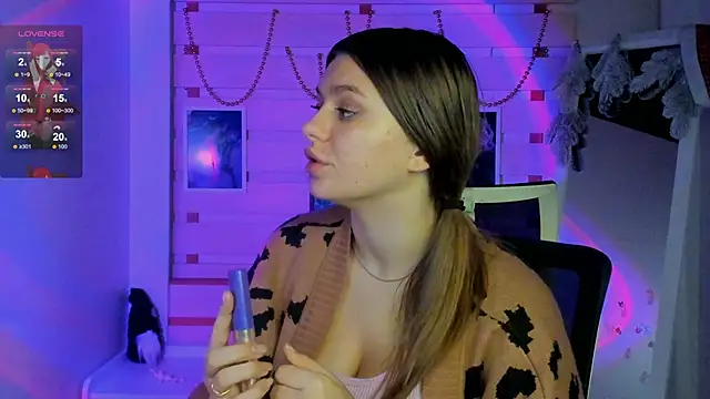 Josephine Kiss online show from 12.11.24