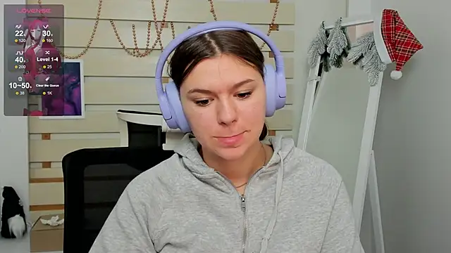 Josephine Kiss online show from 01.12.25