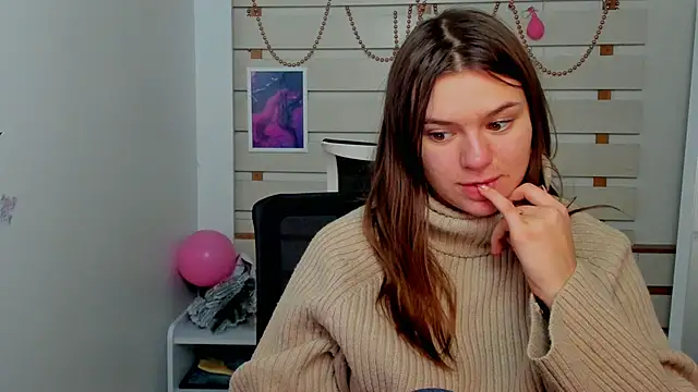 Josephine Kiss online show from 02.12.25